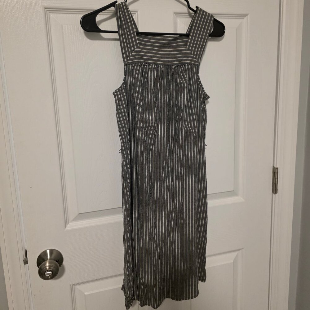 Universal Threads Grey Striped Dress